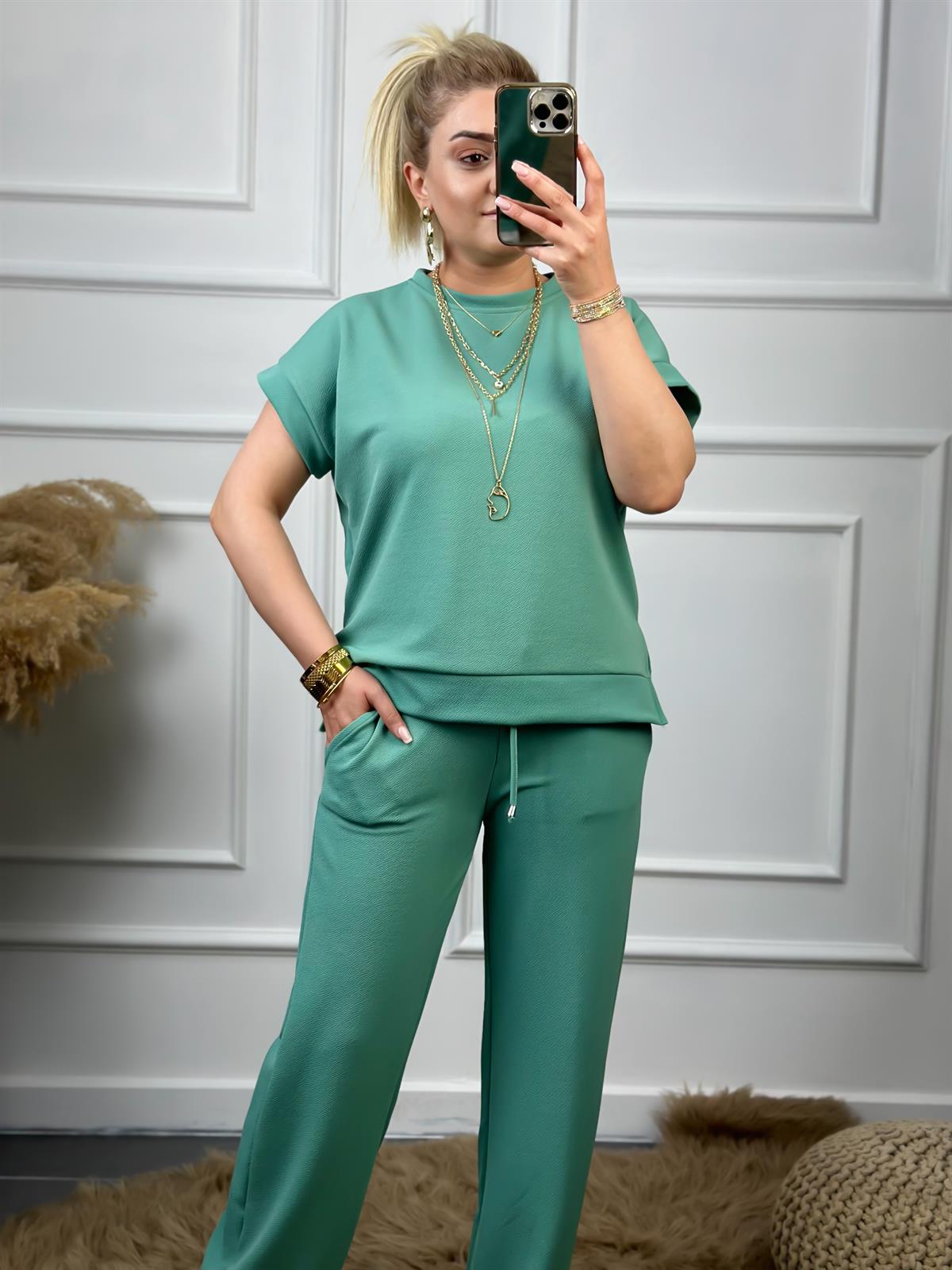 Yanları Yırtmaçlı Likralı Bol Paça Pantolon Bluz Takım Mint