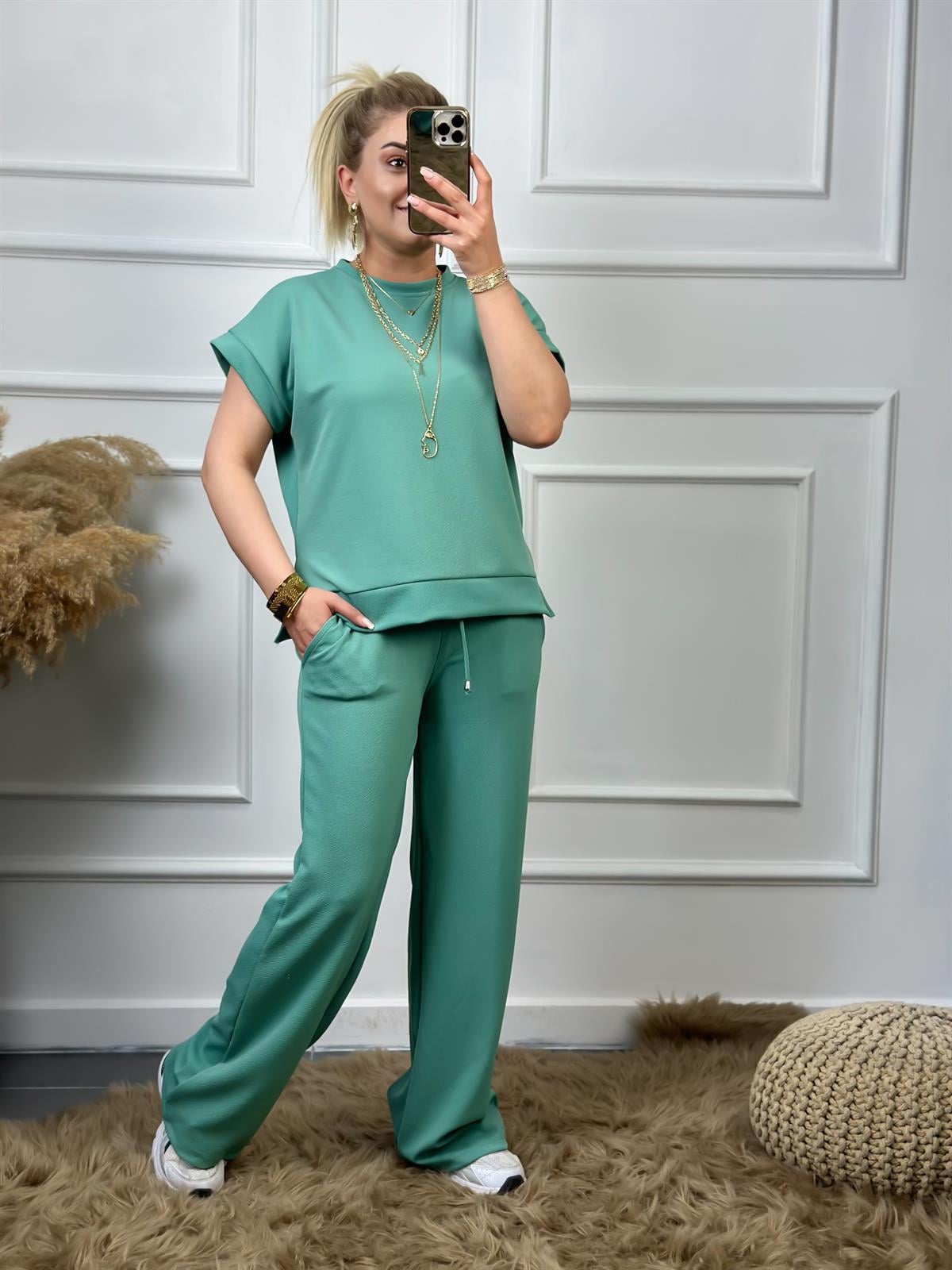Yanları Yırtmaçlı Likralı Bol Paça Pantolon Bluz Takım Mint