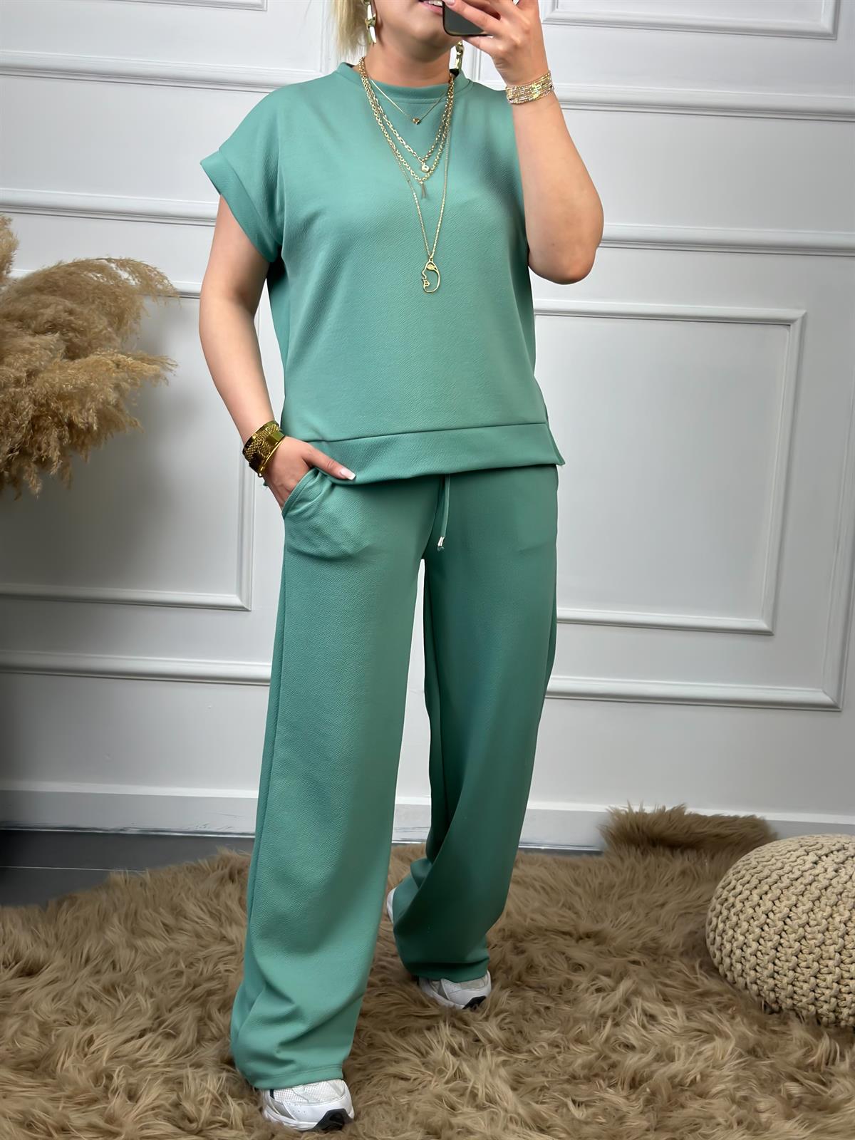 Yanları Yırtmaçlı Likralı Bol Paça Pantolon Bluz Takım Mint