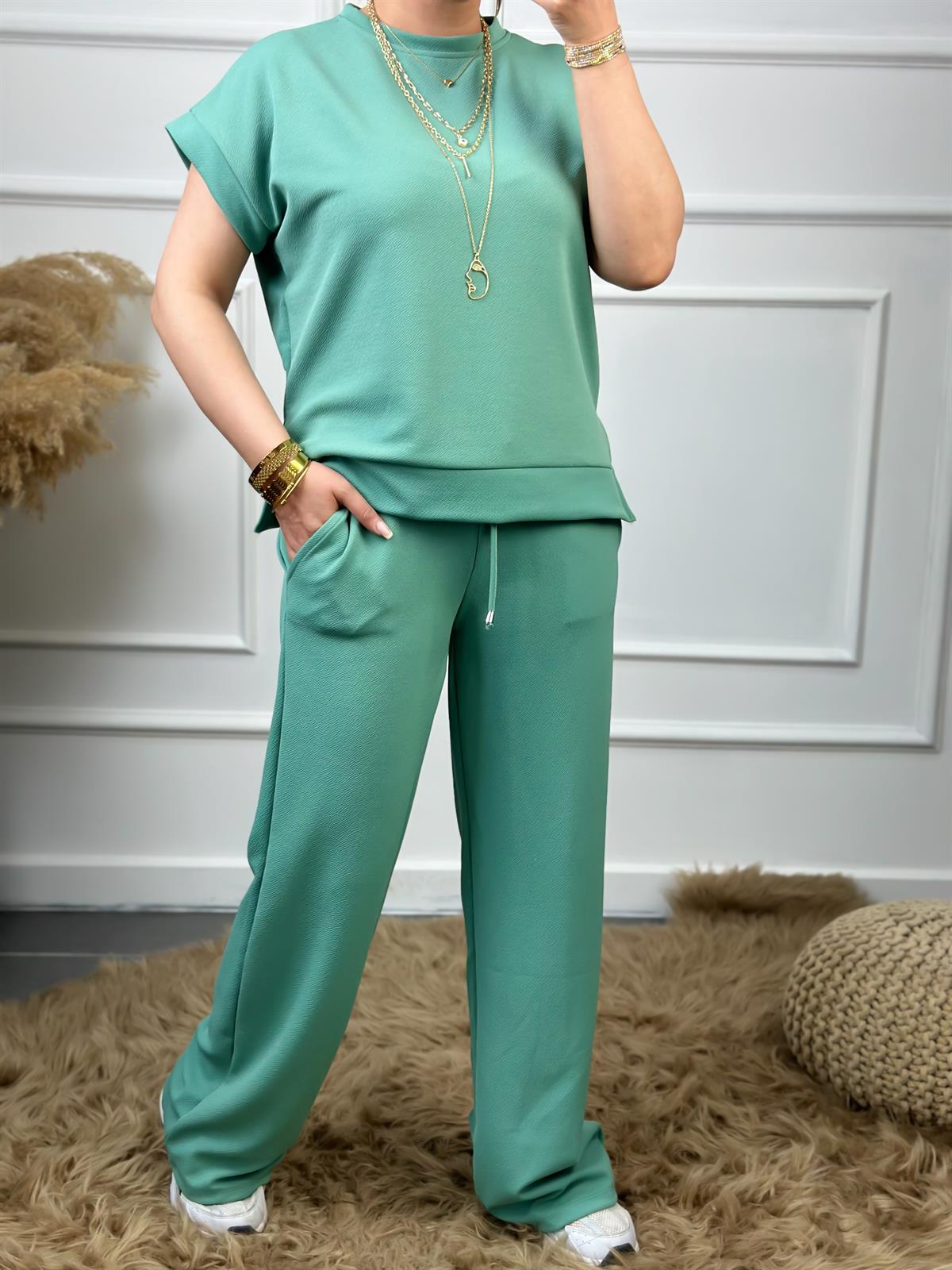 Yanları Yırtmaçlı Likralı Bol Paça Pantolon Bluz Takım Mint