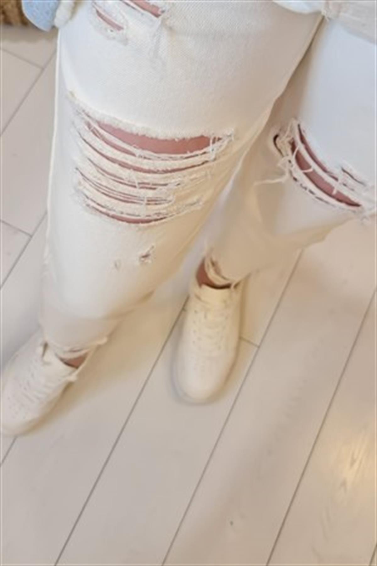 Yırtık Paça Detay Momjean BEYAZ