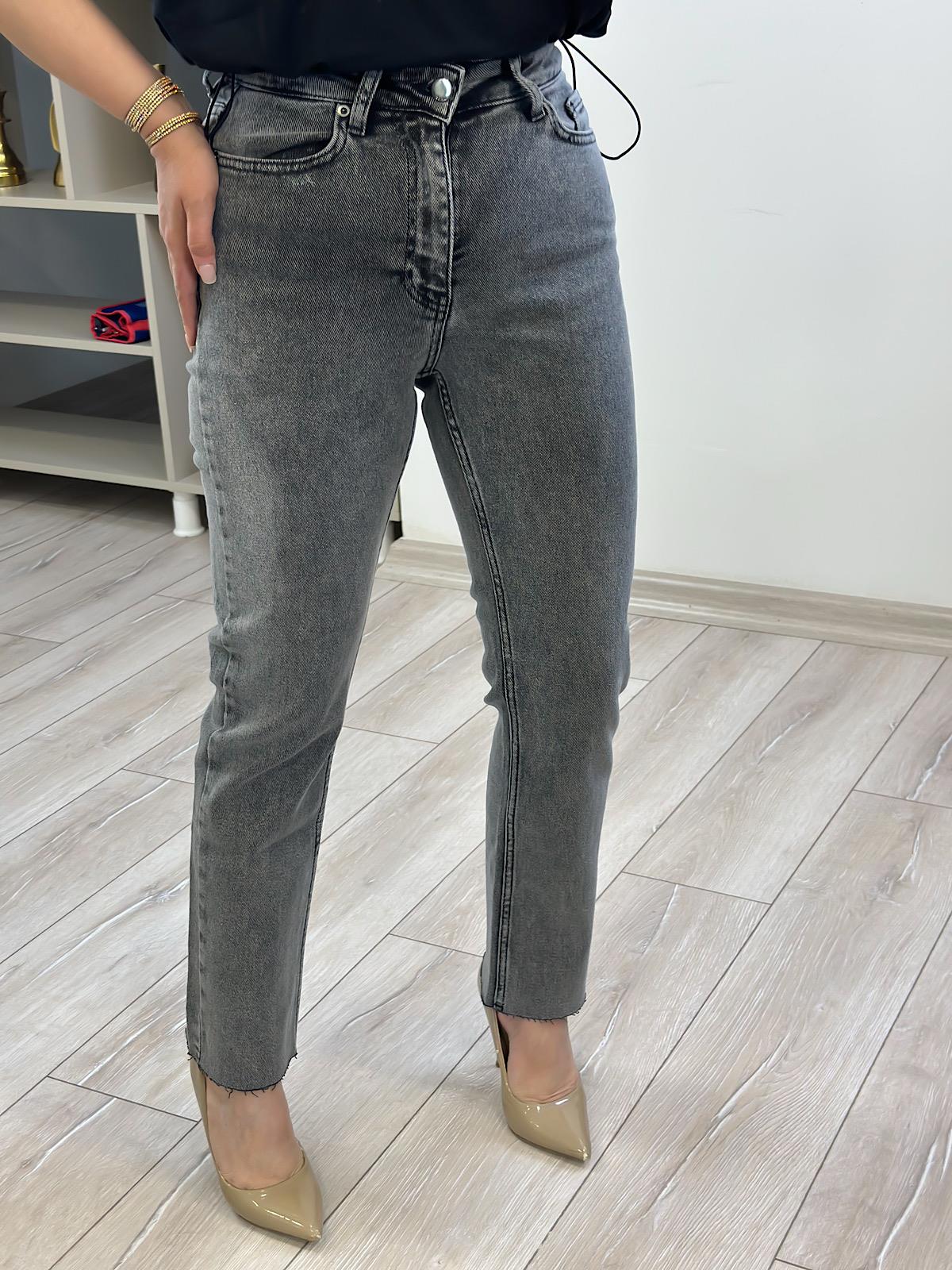Yüksek Bel Likralı Toparlayıcı Paçası Kesik Fit Mom Jean GRİ