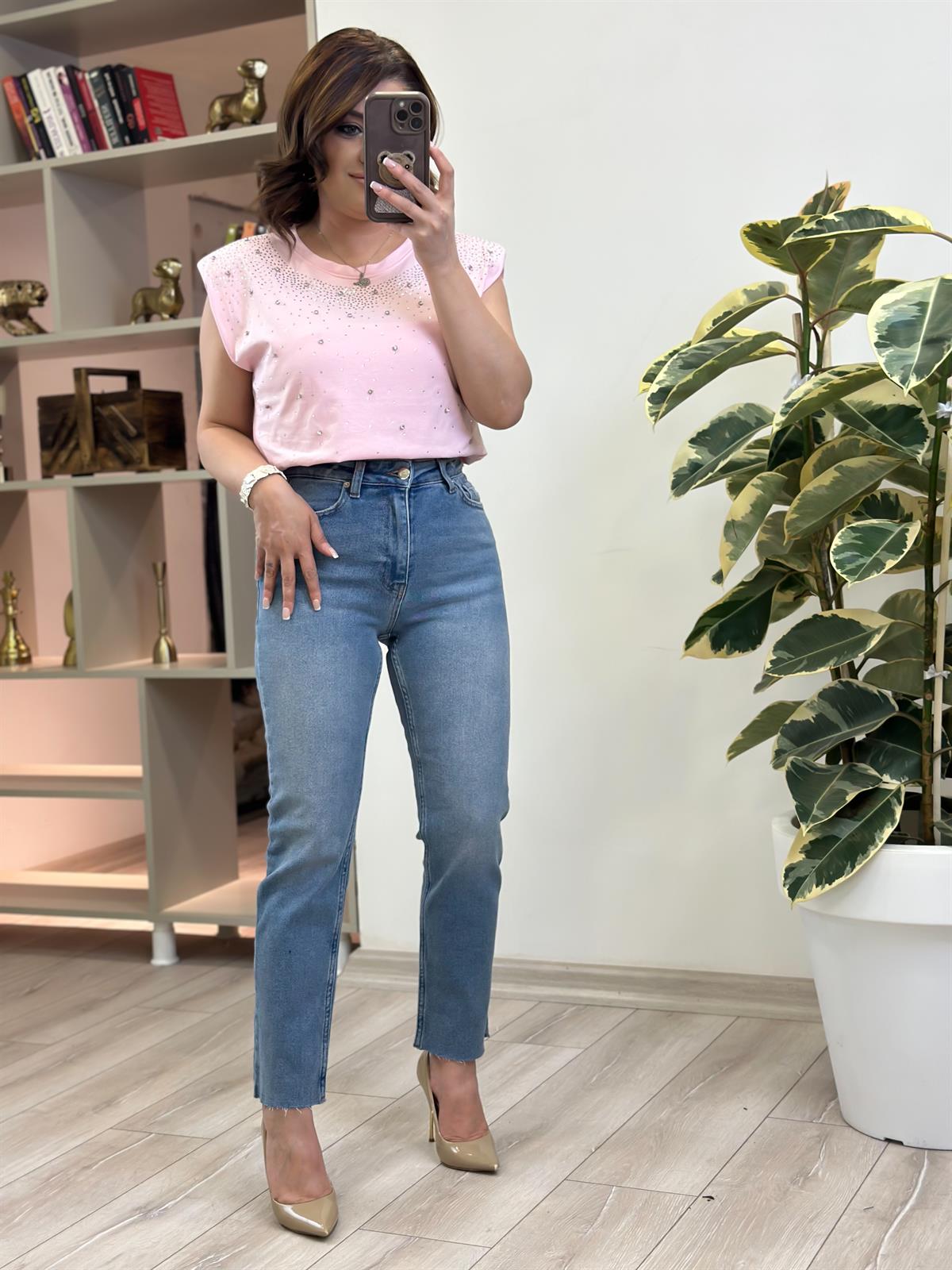 Yüksek Bel Likralı Toparlayıcı Paçası Kesik Fit Mom Jean AÇIK MAVİ