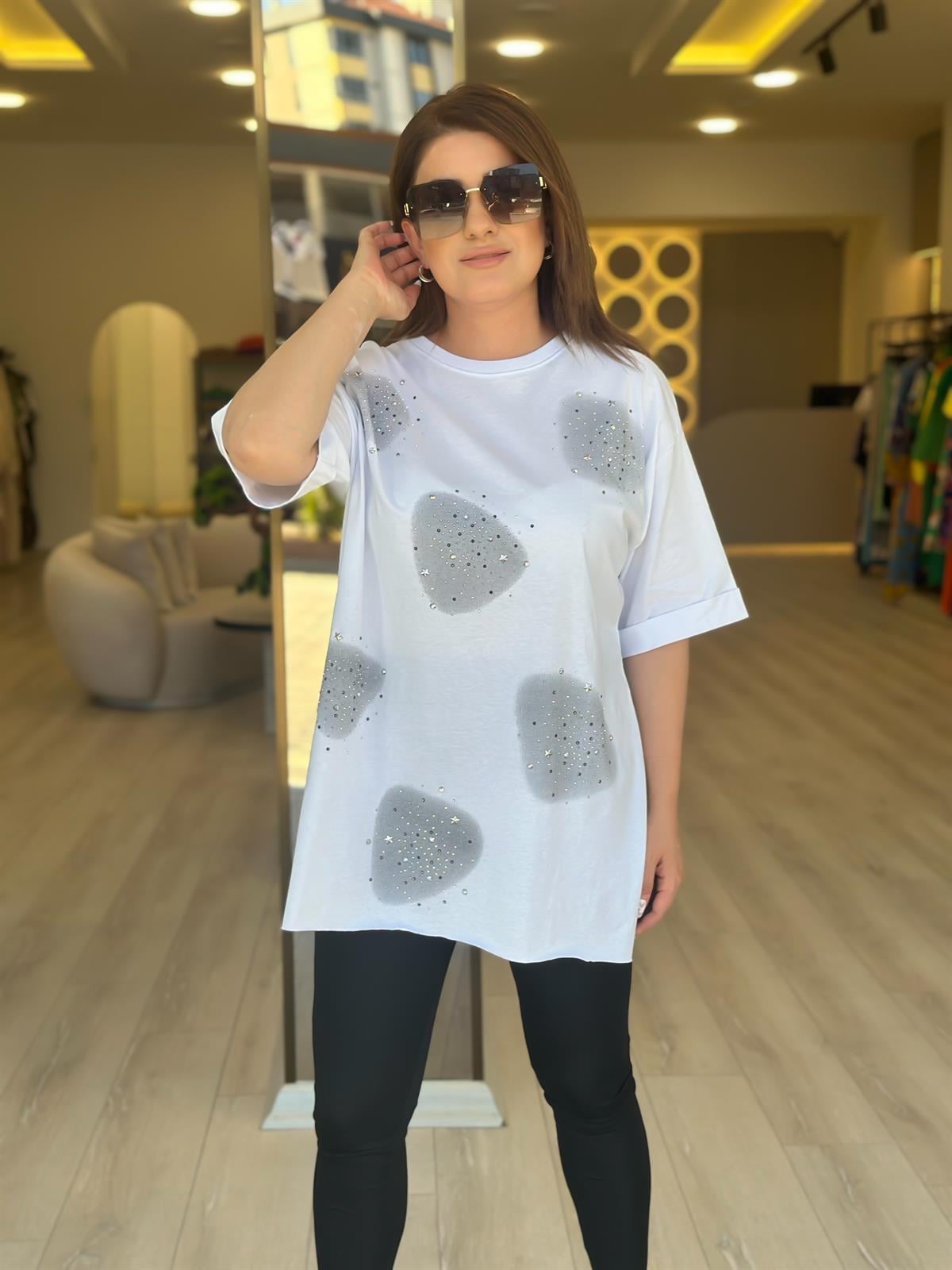 Yuvarlak Taşlı Yanları Yırtmaçlı Tshirt BEYAZ