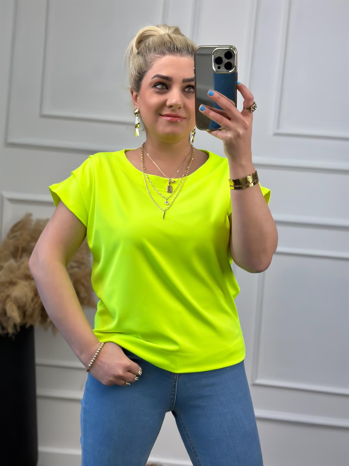 Yuvarlak Yaka Omuzu Drapeli Bluz NEON SARI