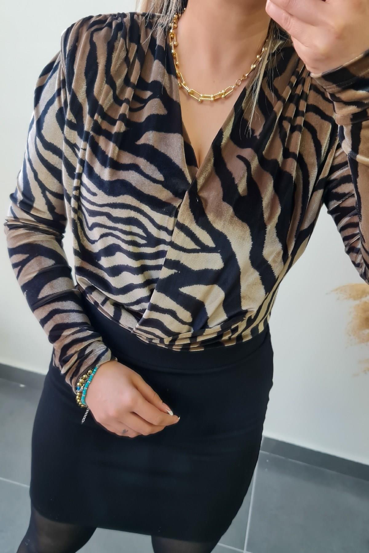 Zebra Desen Vatkalı Zıbınlı Bluz BEJ