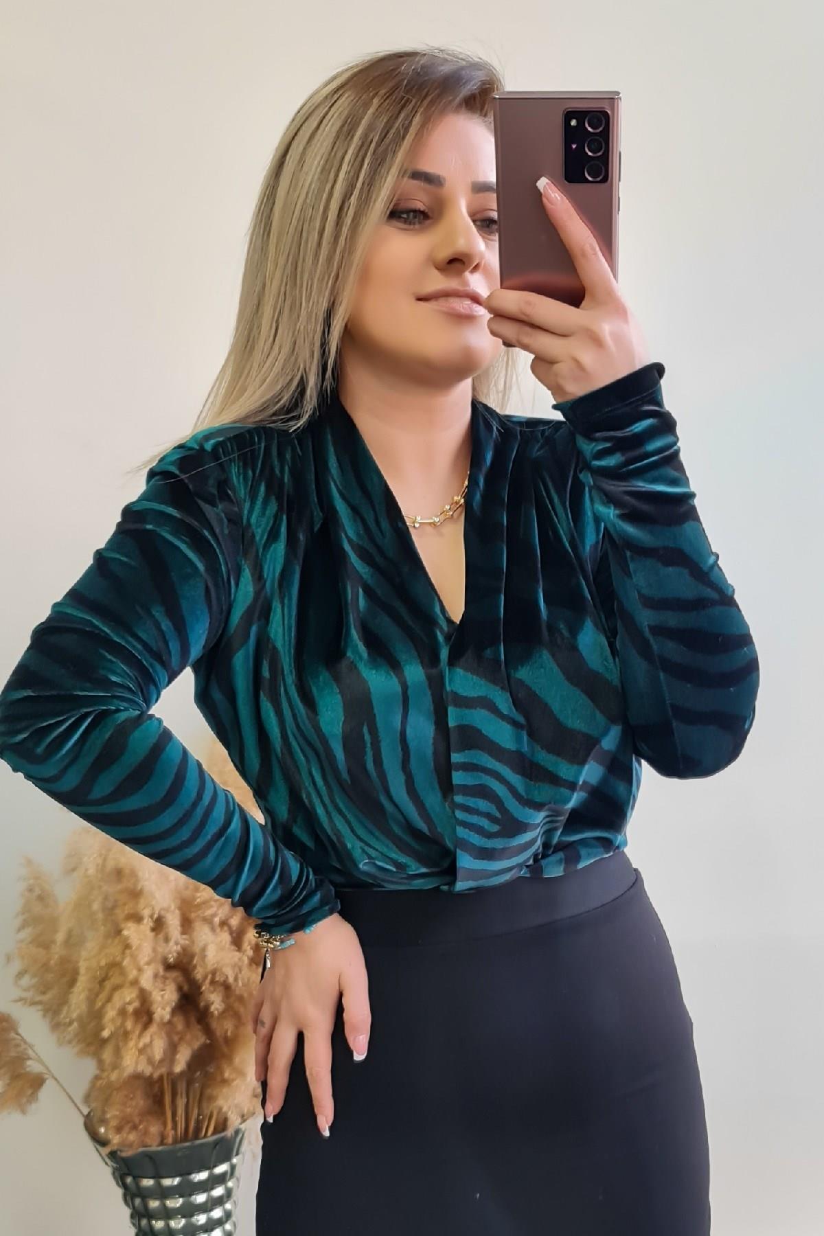 Zebra Desen Vatkalı Zıbınlı Bluz ZÜMRÜT YEŞİLİ