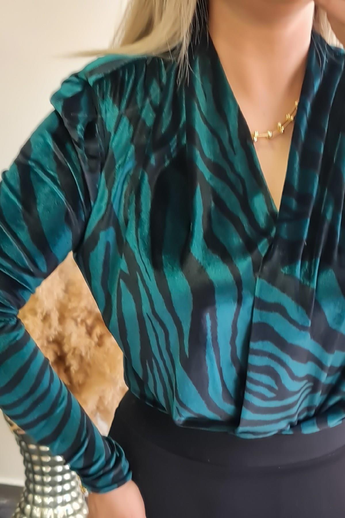 Zebra Desen Vatkalı Zıbınlı Bluz ZÜMRÜT YEŞİLİ