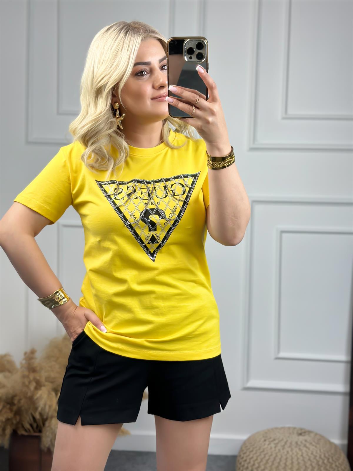 Zincirli Yazı Baskılı Tshirt Sarı