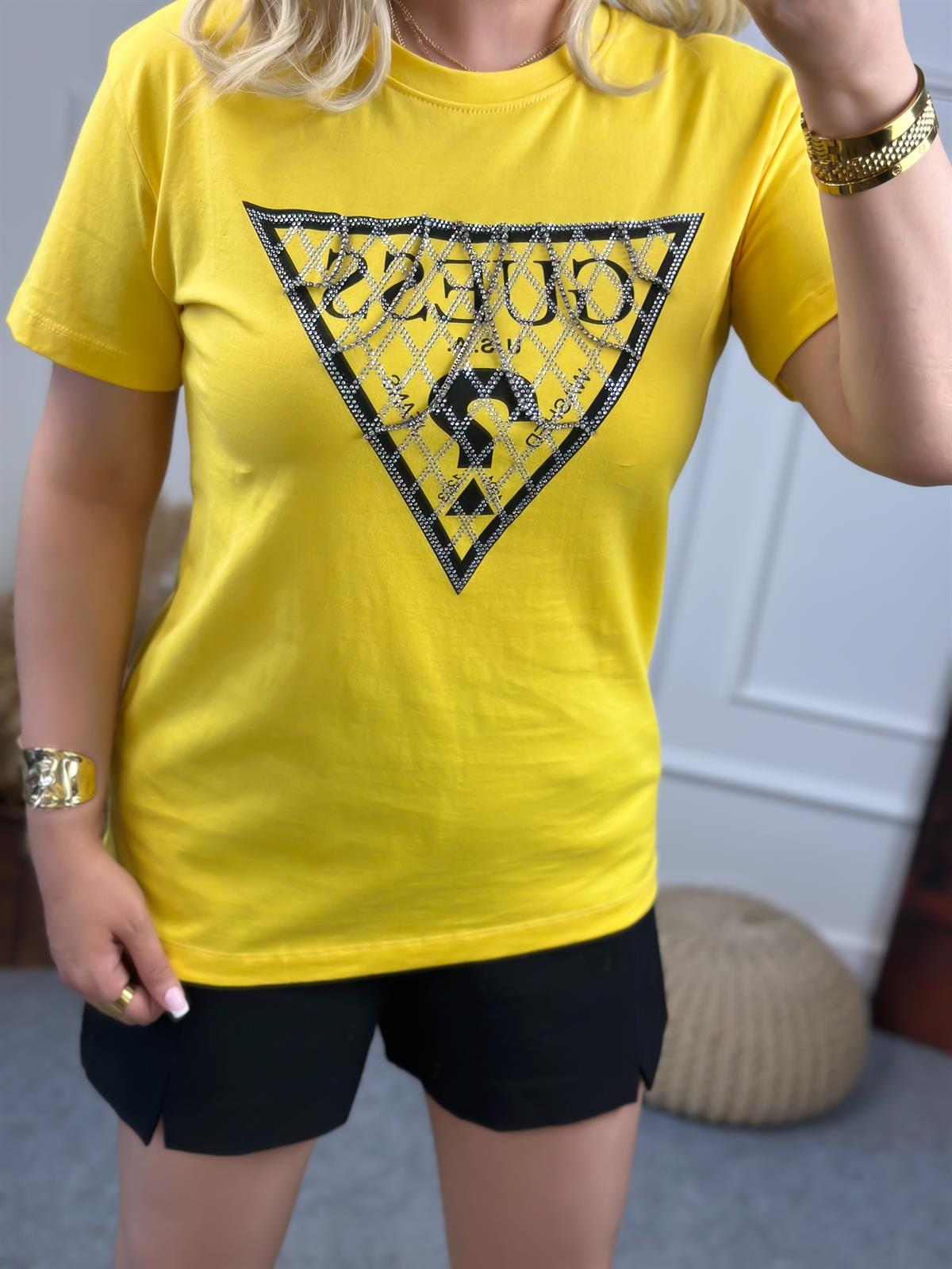 Zincirli Yazı Baskılı Tshirt Sarı