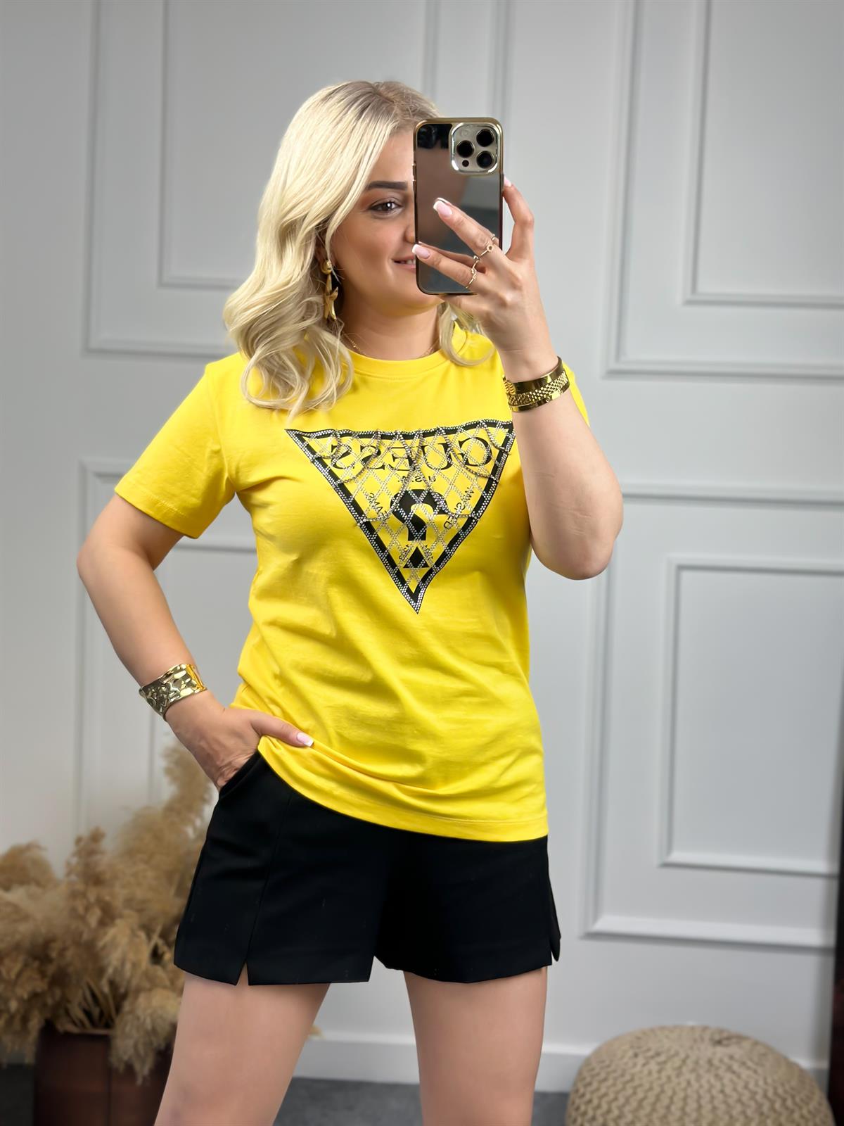 Zincirli Yazı Baskılı Tshirt Sarı