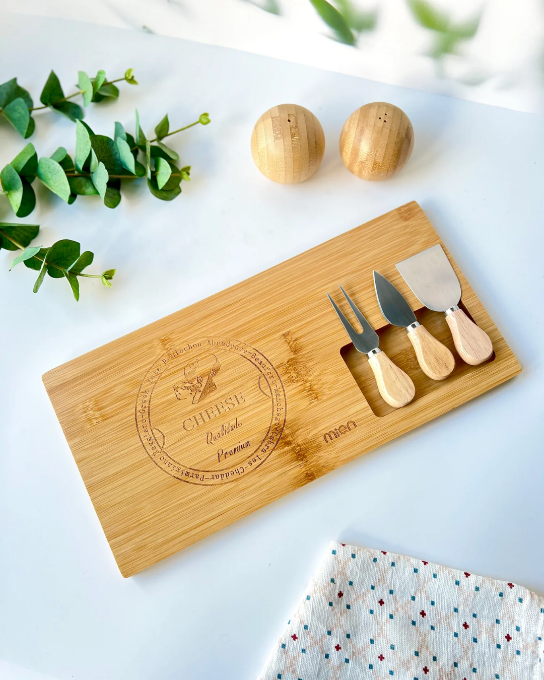 Mien Bambu 4 Parça Peynir Sunum Tahtası Seti