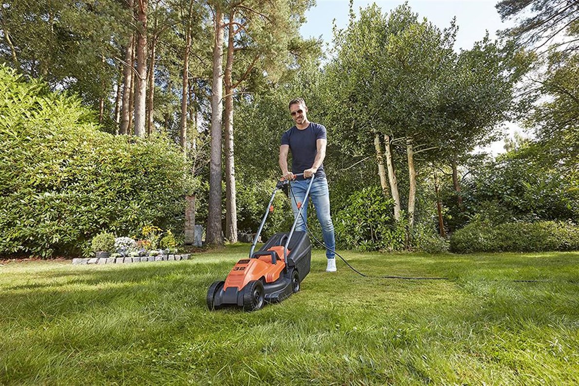 Ryobi Grasmaaier Black + Decker BEMW451-GB Grasmaaier, 1200 W, 240 V, 32 Cm  Grasmaaier Wolf Garten, image size:1190x793