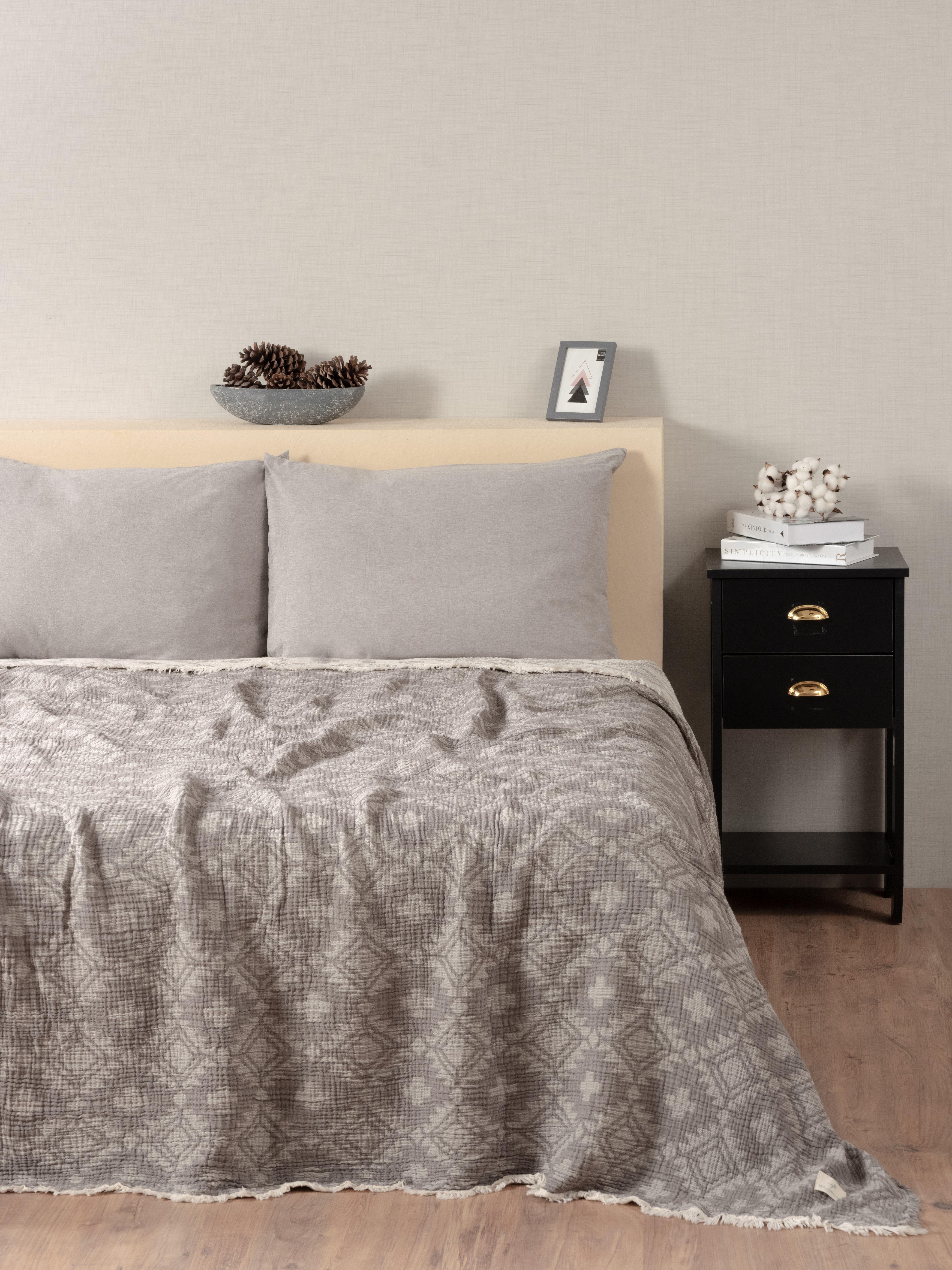 Mylasa Home Müslin 4 Katlı Aztec Desenli (Jakarlı) Çift Kişilik Yatak Örtüsü-Yazlık Pike 220x240cm - Antrasit