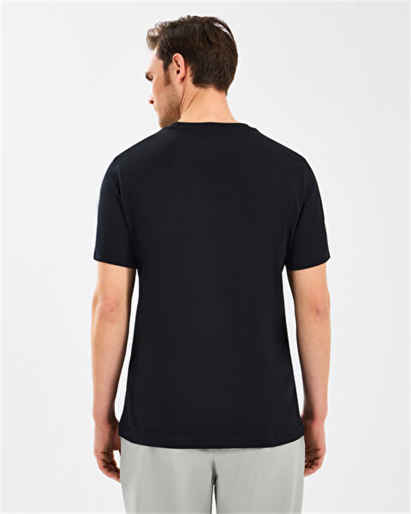 M Lightweight Graphic Tee T-Shirt