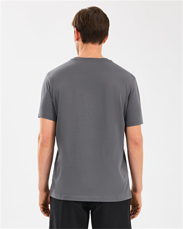 M Lightweight Graphic Tee T-Shirt