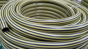 1/2 Yarımparmak Takviyeli Kalın Bahçe Sulama Hortumu