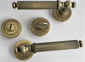 Sofuoğlu Zerda Yuvarlak Rozetli Zamak Kapıkolu 