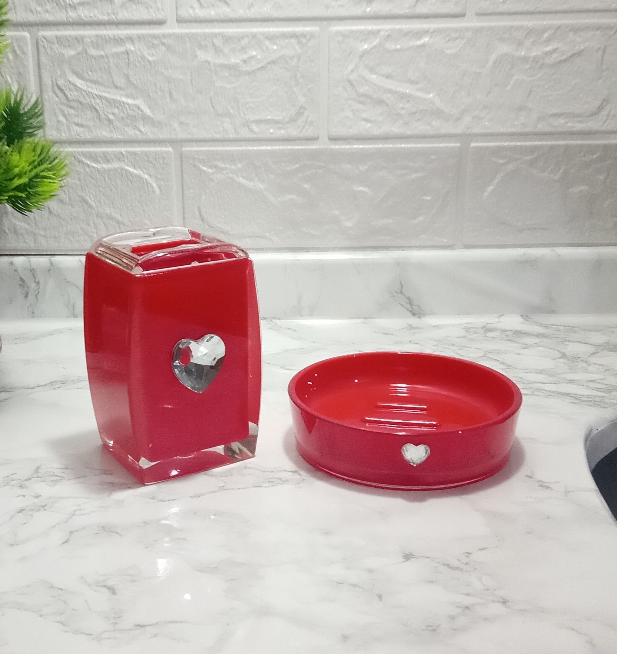 2 Li Banyo Seti,Kırmızı Kalpli Akrilik