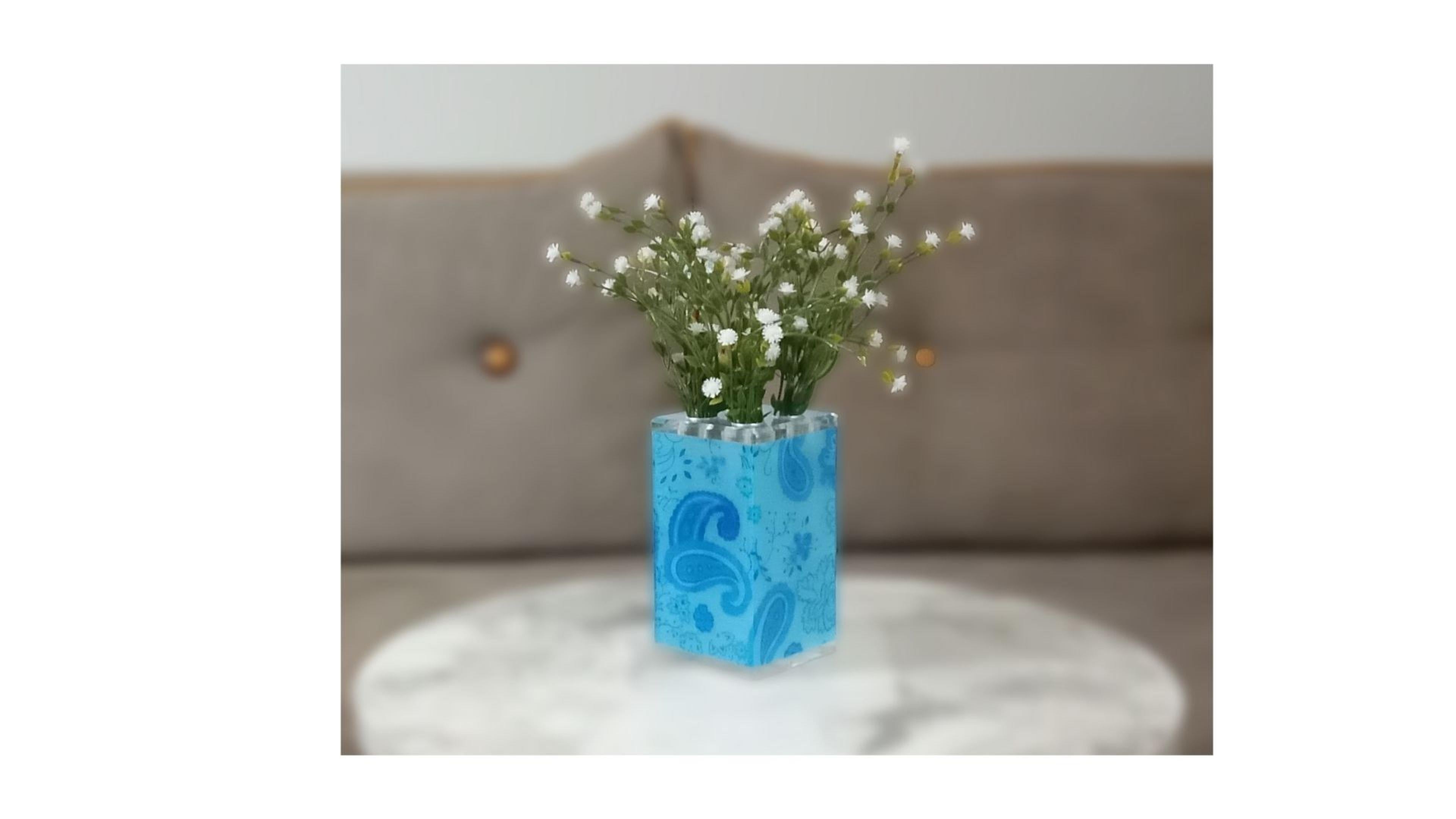 Vazoda Çiçek,Beyaz Yapay Çiçek,Vazo Dekoratif Mavi  7X7X17Cm 