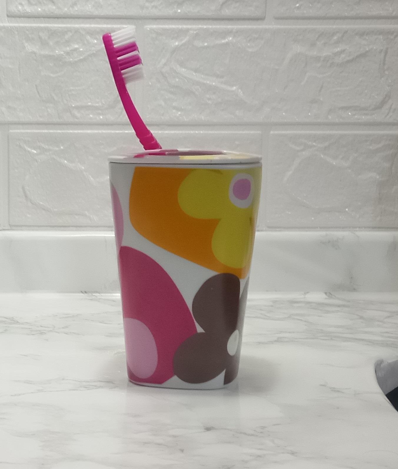 Diş Fırçalık Kırmızı Papatya 7x7x11cm