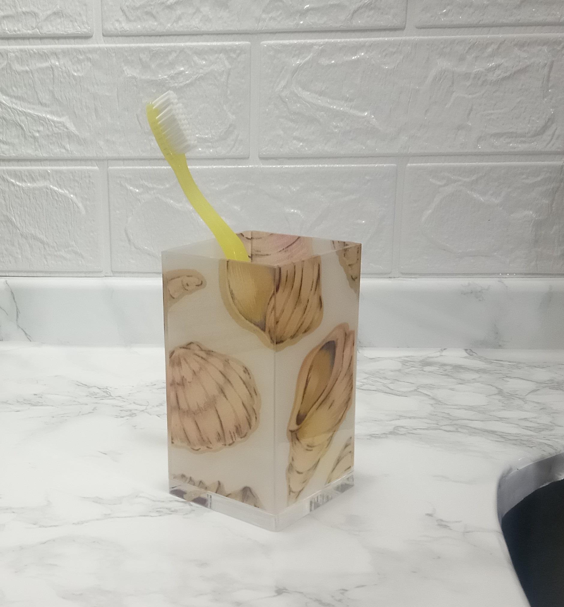 Diş Fırçalık Ve Macun Kabı İstiridye 6x6x12cm 300ml