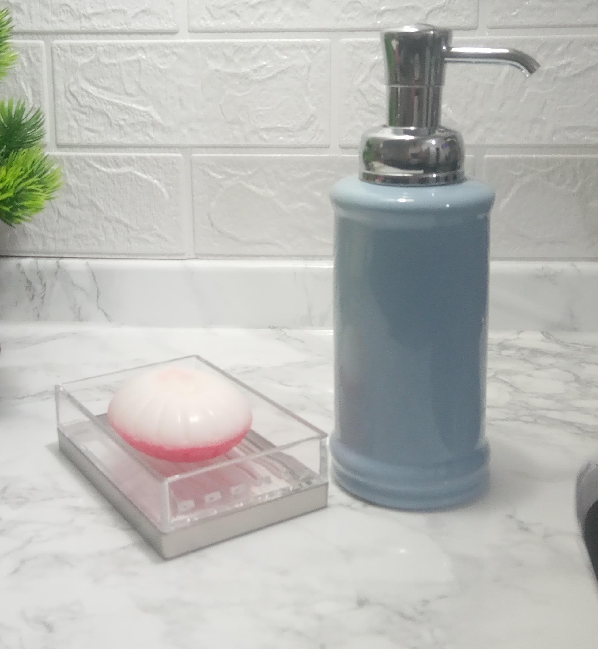 Porselen Sıvı Sabunluk Ve Akrilik Sabunluk 2 Li Banyo Seti