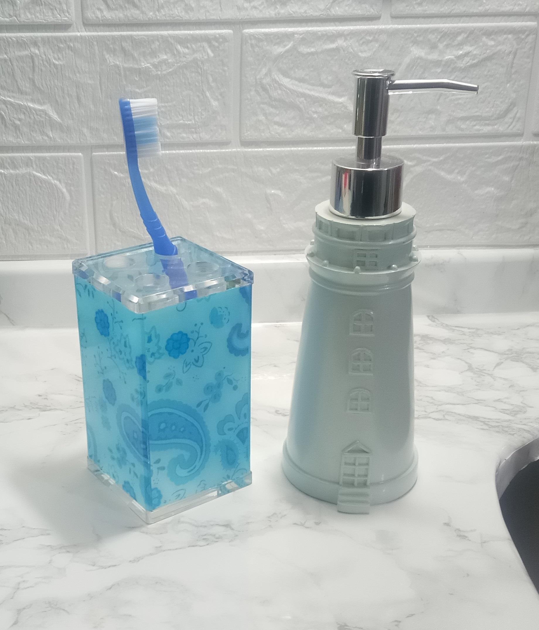 Sıvı Sabunluk Ve Diş Fırçalık 2 Li Banyo Seti,Deniz Feneri Ve Mavi Çiçekli