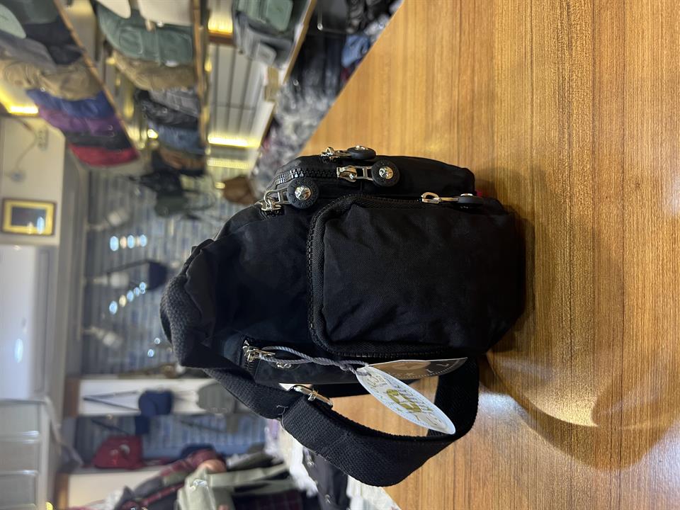 Çapraz Askılı Ultra Hafif Çok Cepli Omuz Çantası Siyah (Model: 571-6F)