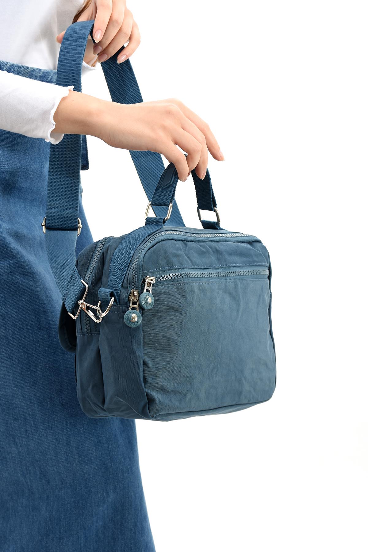 Çapraz Askılı Ultra Hafif Çok Cepli Bayan Omuz Çantası Mavi (Model: 571-6P)