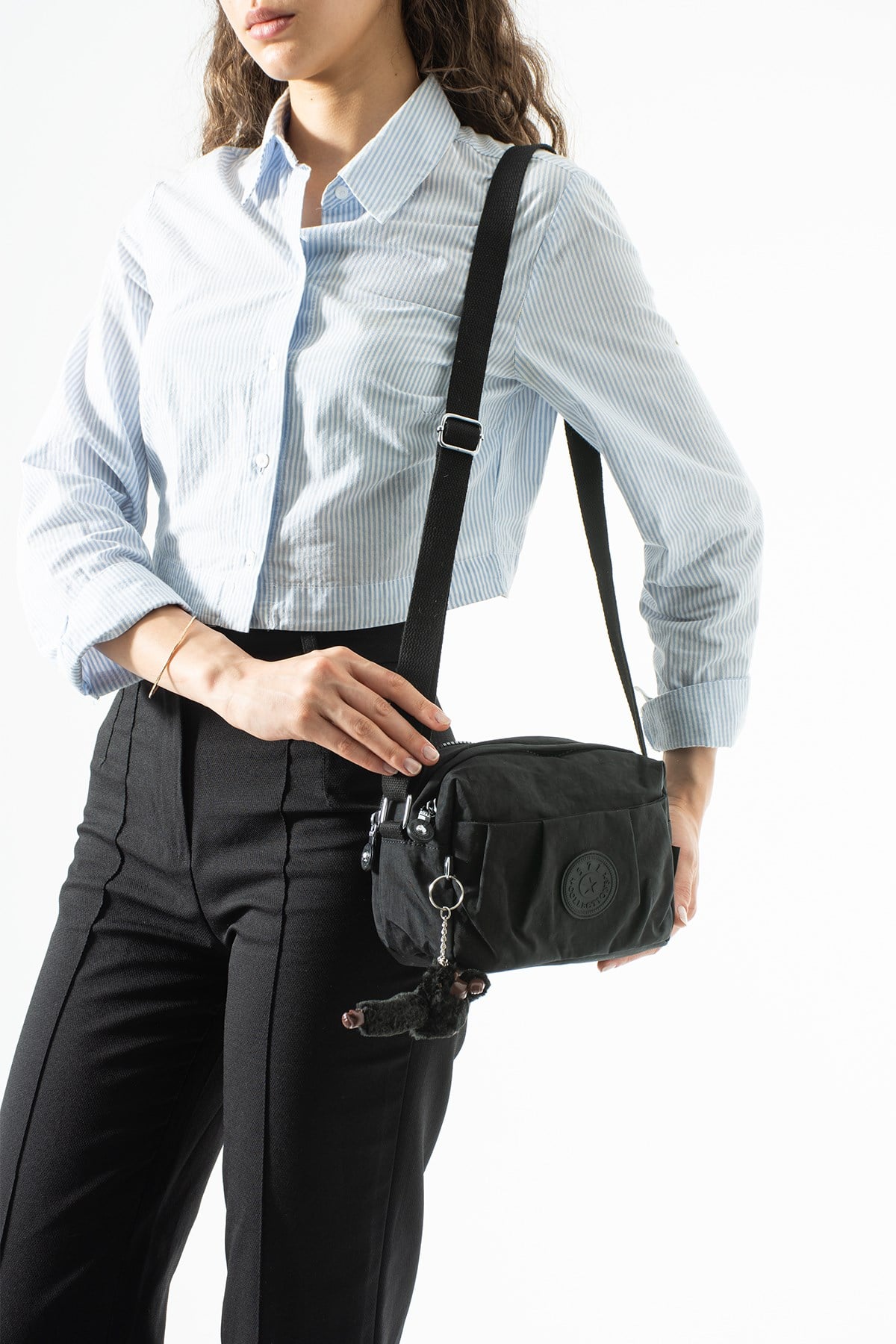 Çapraz Askılı Ultra Hafif Çok Cepli Omuz Çantası Siyah Model: (571-7M)