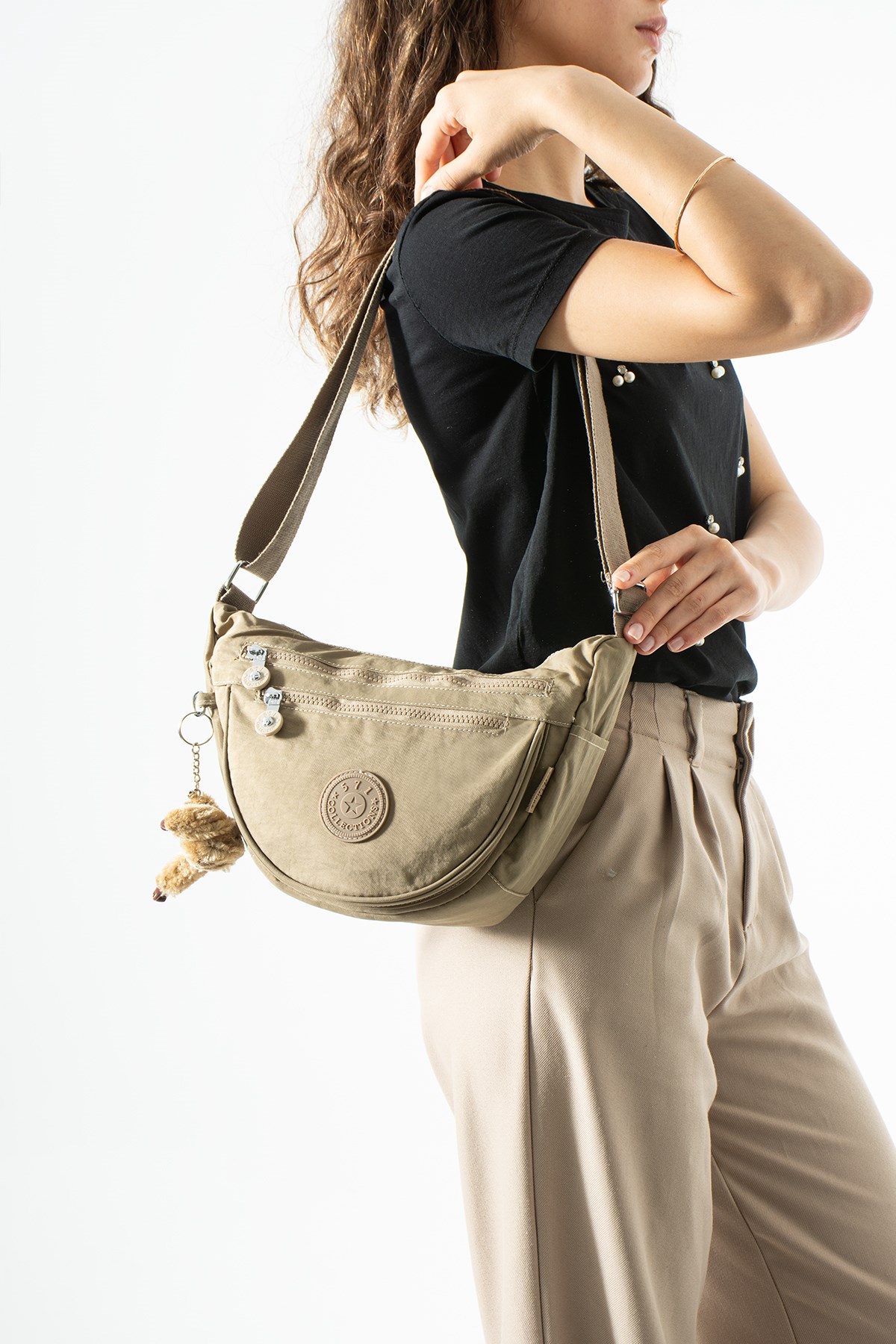 Ultra Hafif, Çok Cepli, Yarım ay (crescent) Çapraz Askılı kol, Omuz Çantası Kahverengi Model: 571-7L