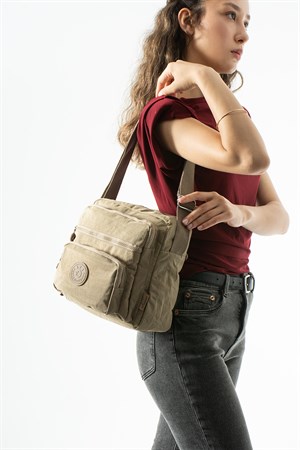 Ultra hafif, çok cepli , çok bölmeli Çapraz askılı Postacı çanta (spor, seyahat, gündelik ) Kahverengi Model: 571-6U