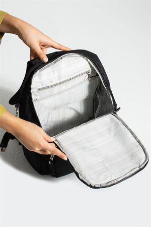 Orta Boy Ultra Hafif Sırt Çantası Siyah (Model: 571-3F)