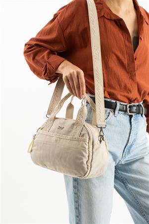 Yumuşak Dokulu Ultra Hafif, Esnek ve Su Geçirmez Polyamid Kumaş Omuz ve Kol Çantası Bej Model: (571-13-14H)
