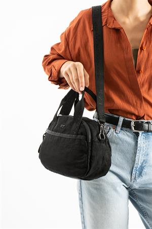 Yumuşak Dokulu Ultra Hafif, Esnek ve Su Geçirmez Polyamid Kumaş Omuz ve Kol Çantası Siyah Model: (571-13-14H)