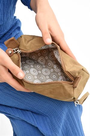 Tek Bölmeli Kalemlik (Yıkanabilir ve Su Geçirmez, makyaj çantası ) Taba (Model: 571-15H)