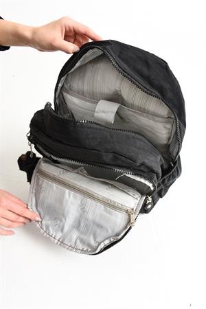 Ultra Hafif Orta Boy Sırt Çantası  Çok Cepli Unisex Siyah (Model: 571-4B)