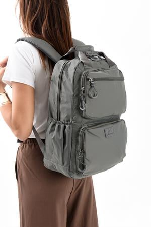 Ultra Hafif Çok Bölmeli Büyük Boy Sırt Çantası(Su Geçirmez, Notebook, Laptop) Gri Model: (571-13-9F)