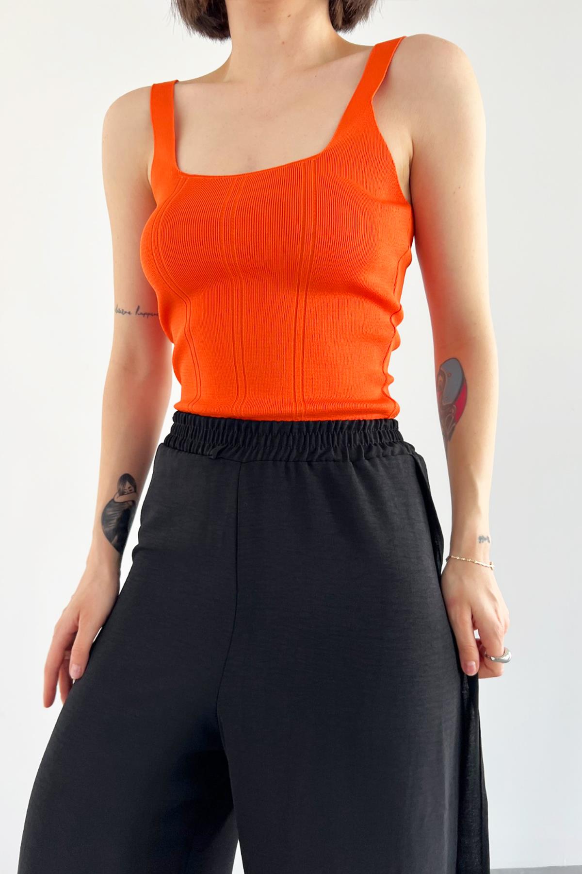 Üç Fitilli Askılı Atlet