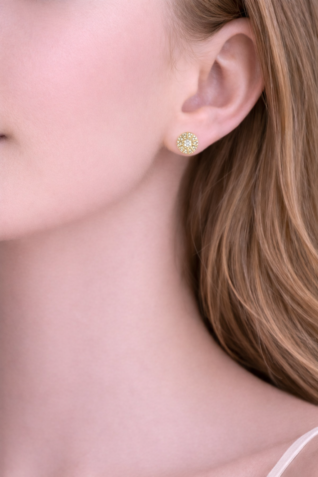 Güneş Motifli Çelik Küpe