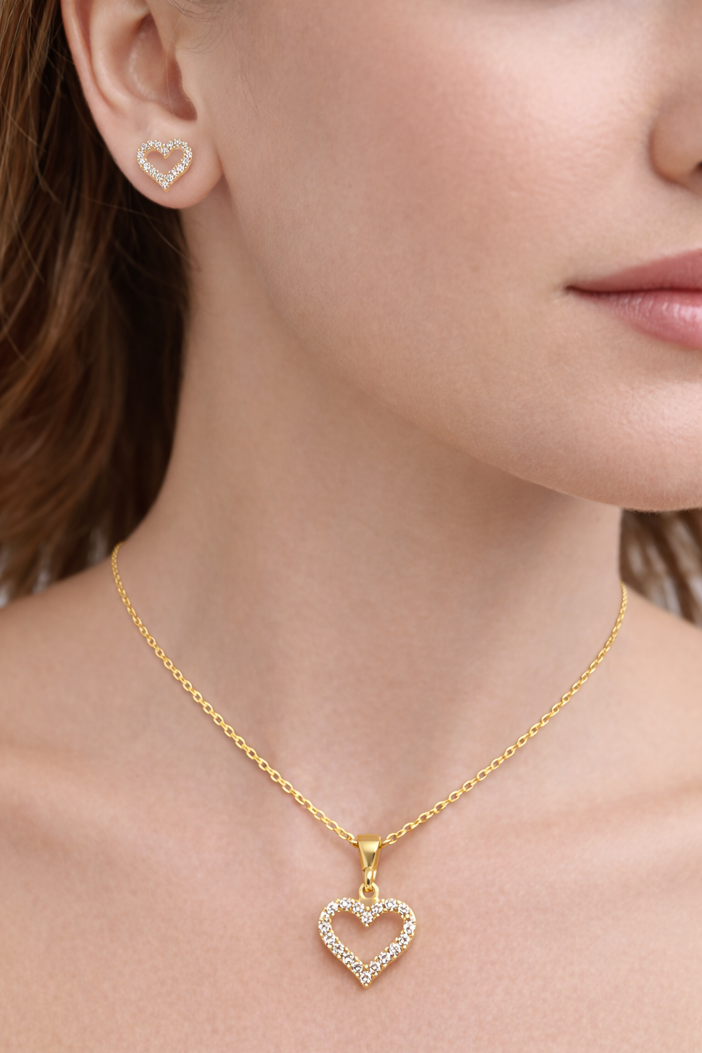 Kalp Detaylı Çelik Takı Set