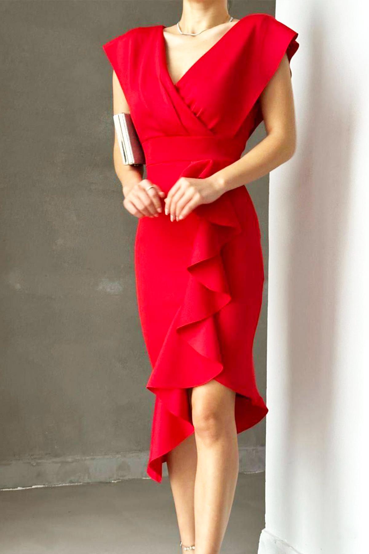 Düşük Omuzlu Volan Elbise