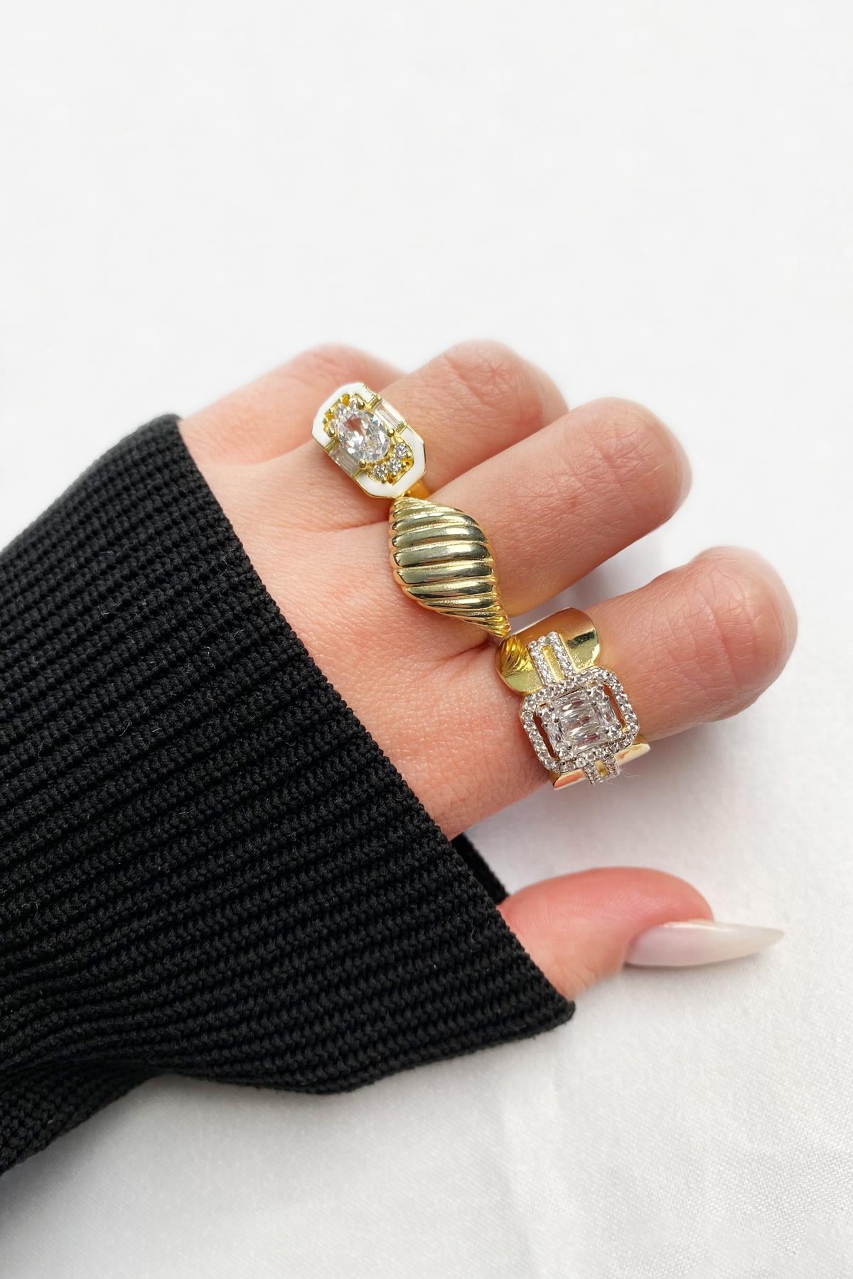 925 Ayar Gümüş Çizgi Detaylı Yüzük