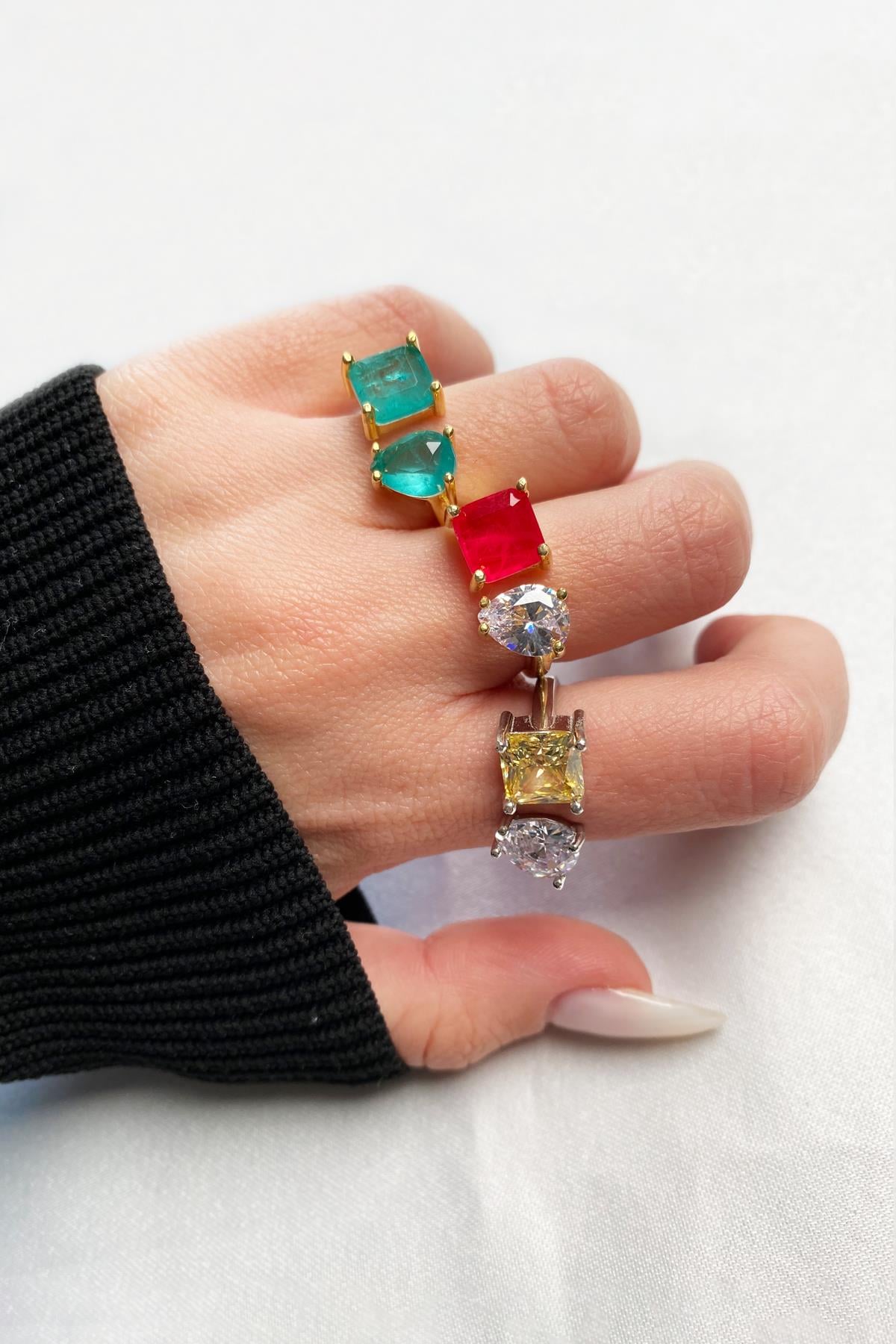Square And Tear Ring