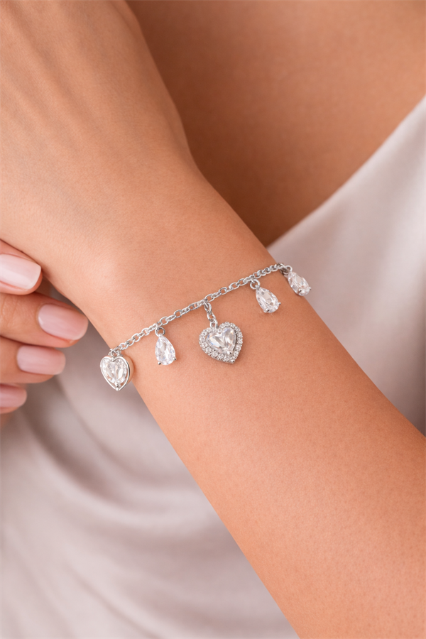 Kalp Motifli Çelik Bileklik