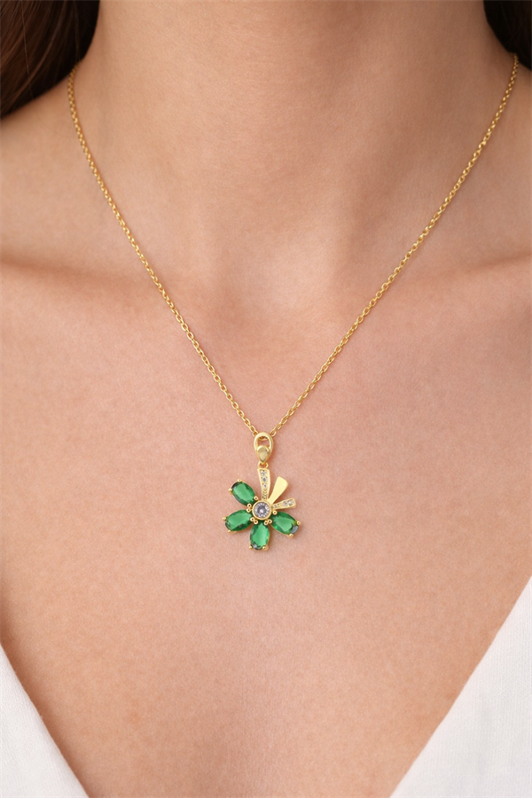 Çiçek Motifli Taşlı Çelik Kolye