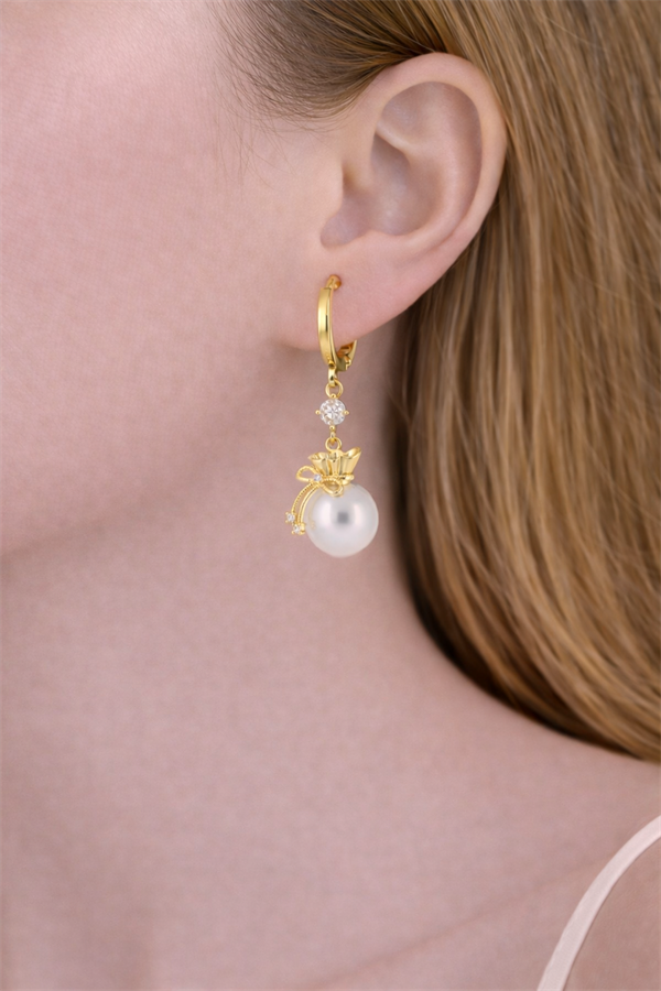 İnci Detaylı Çelik Küpe