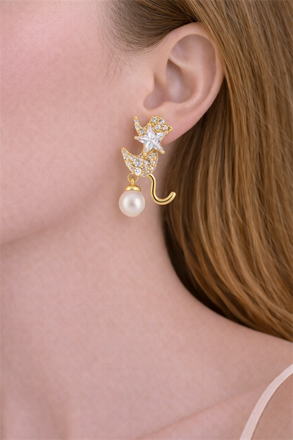 Kedi Motifli Çelik Küpe