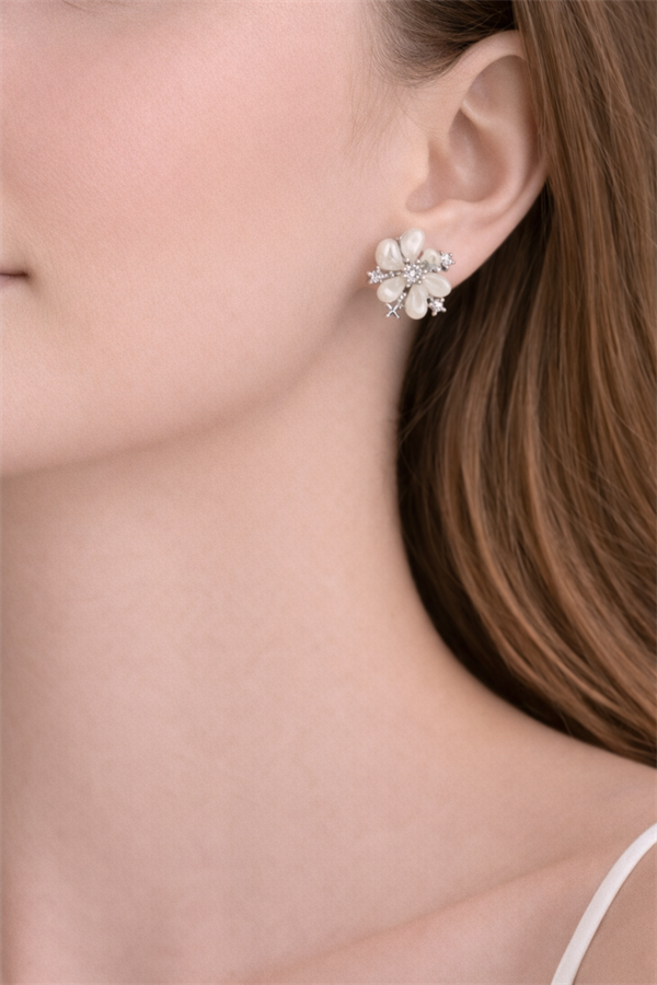 Sedef İşlemeli Çelik Küpe